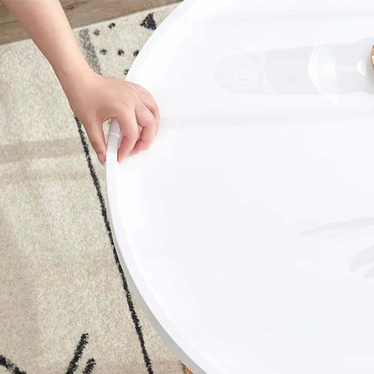 Waterproof Round Tray Beech Three-Leg Coffee Table