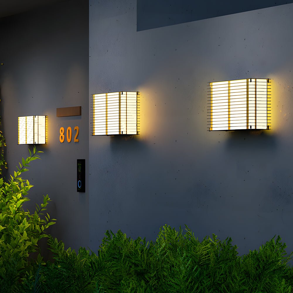 Black steel grid stainless outdoor wall lighting - modern — Solar