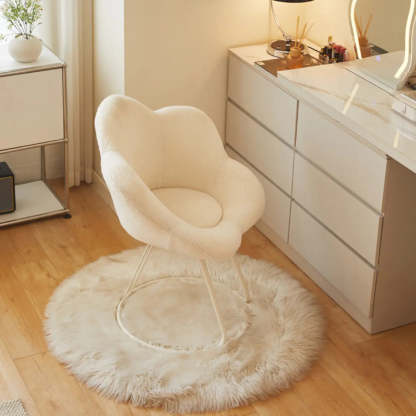 White Flower-Shaped Faux Fur Swivel Vanity Stool — White / Pulley / 1 Piece