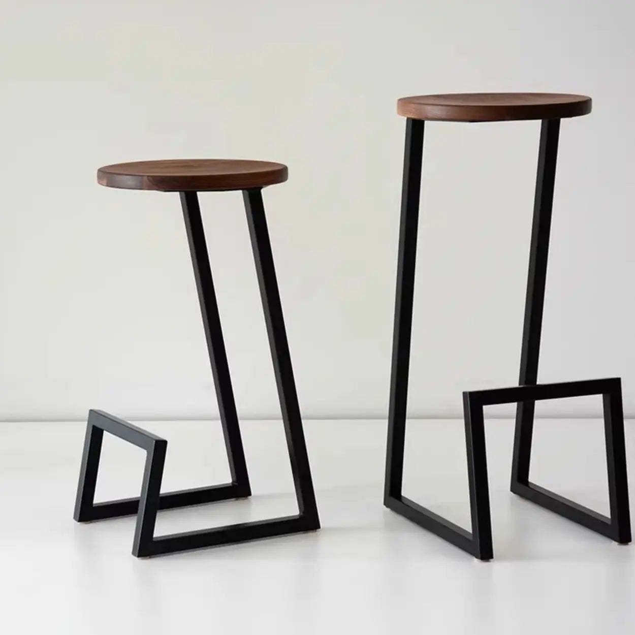 Round Wood Iron-Sled Backless Bar Stool — Natural / White