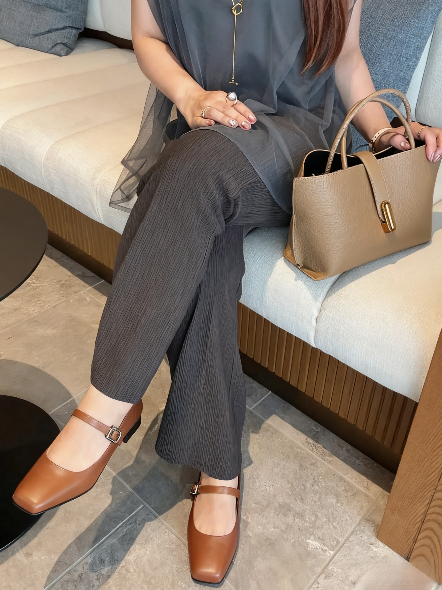 KENPOGENカラーパンプスのモデル着用画像