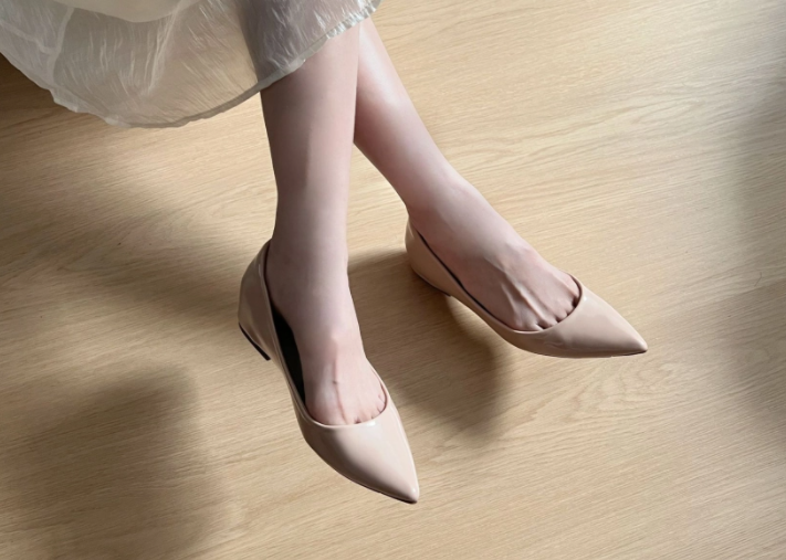 仕事 黒 パンプス