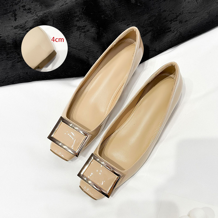 スクエアトゥ ビッグバックル 美脚パンプス