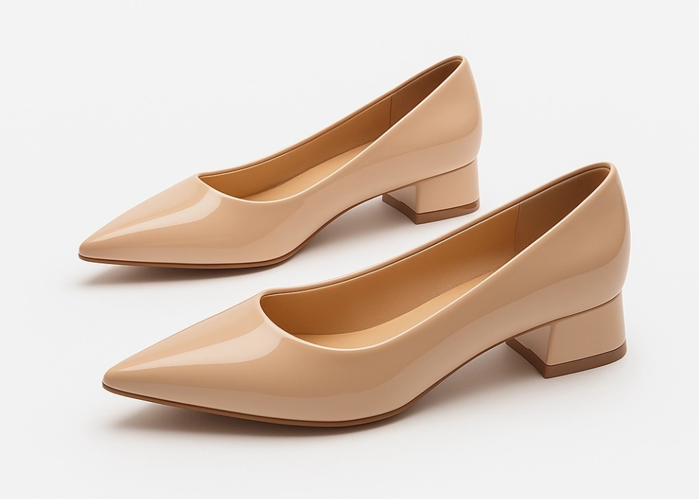 KENPOGENベージュパンプスの側面図