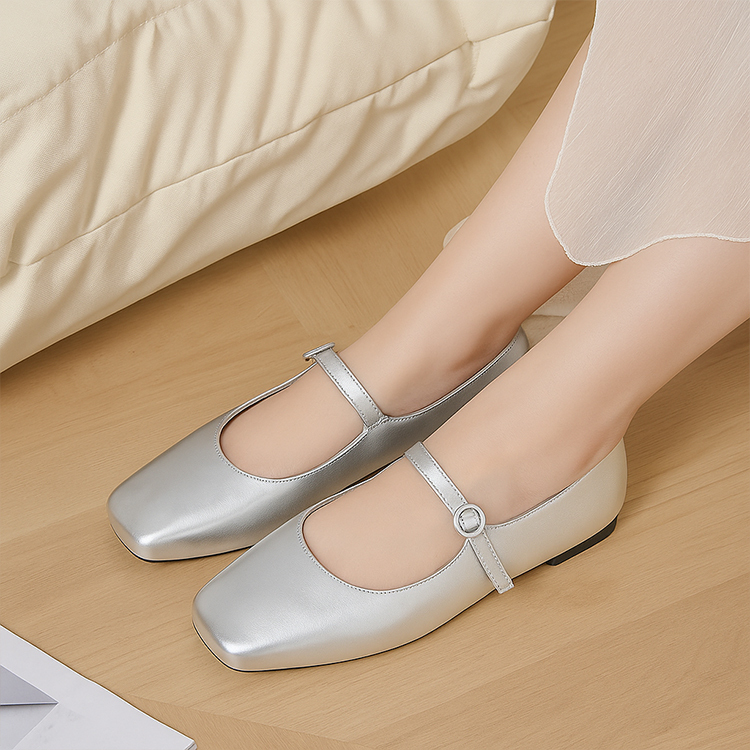 幅広4E メリージェーン靴 スクエアトゥ サテン 甲高 ぽっちゃり足　シルバー