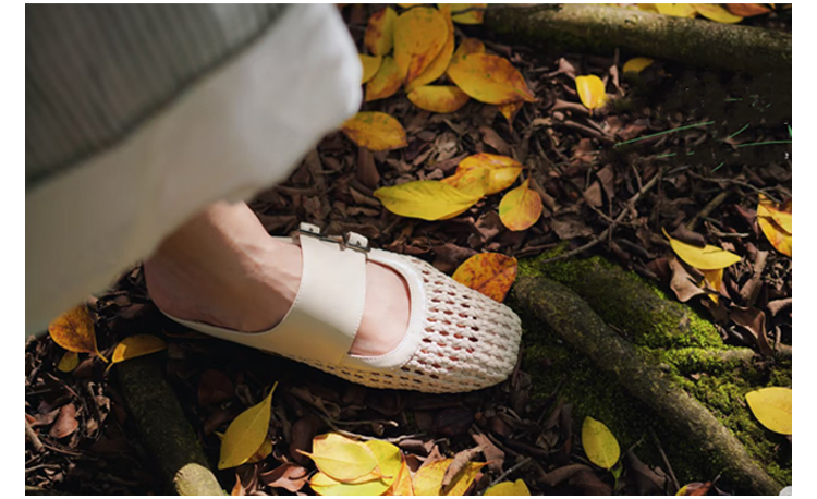 【お出かけ着画】大活躍のメッシュ編みミュール