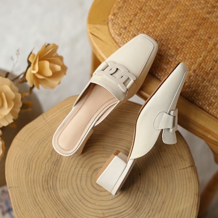 スクエアトゥ チェーンモチーフミュール