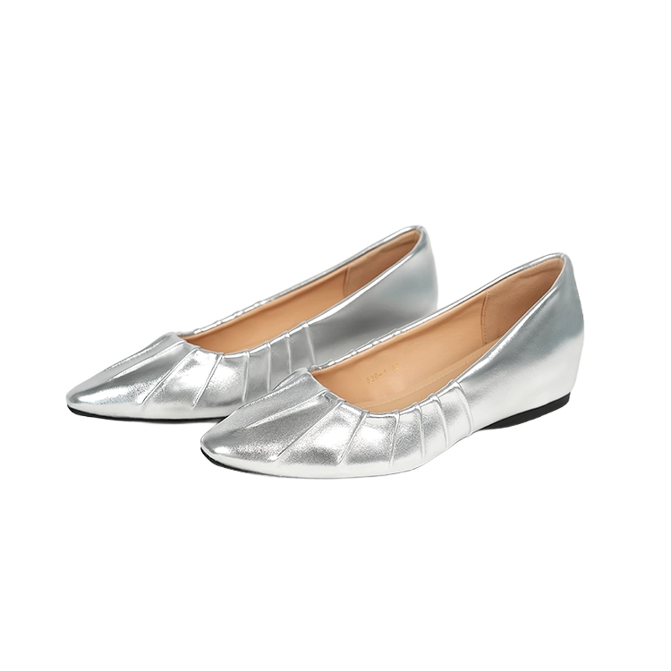 シルバー エナメルパンプス