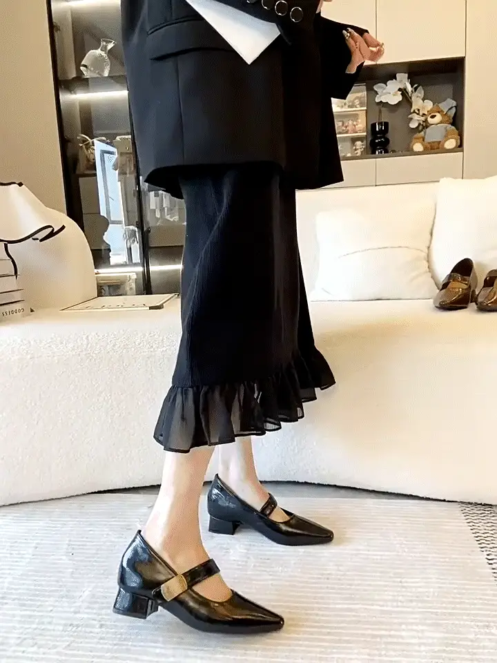 足にフィットして踵が抜けない 軽やかな足取り パカパカしない 快適な歩き心地