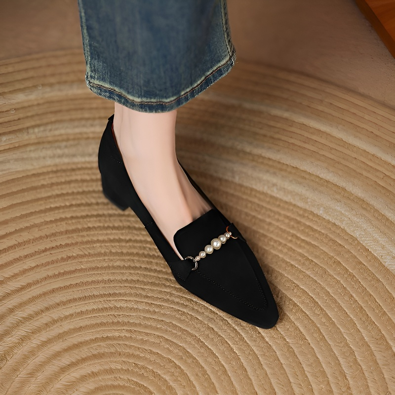 パールビット付きスエード調ローファー