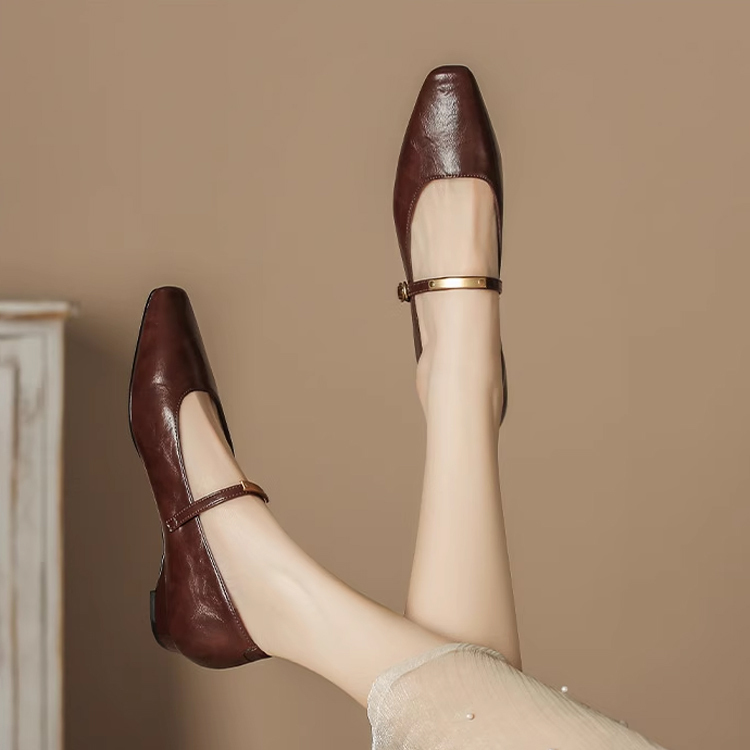 甲高 幅広 パンプス ストラップシューズ レディース つま先 スクエア痛くない パンプス  歩きやすい 高級 靴 レディース 2.5cm ヒール　ブラウン