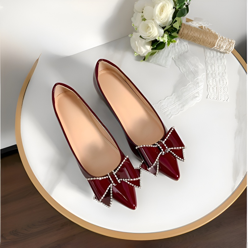 リボンモチーフ インヒールエナメルパンプス