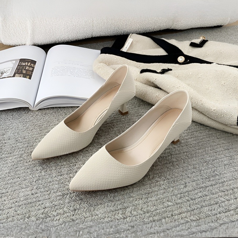 フレアヒール美脚パンプス