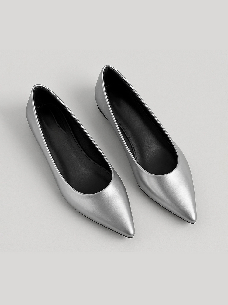 KENPOGEN ポインテッドトゥパンプス シルバー 正面 トレンド感と洗練された印象を与えるメタリックカラー