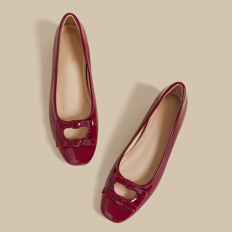 インヒールパンプス　リボン 可愛い　ヒール 5cm　おしゃれ　エナメル パンプス  羊革インソール　履きやすい靴　レッド