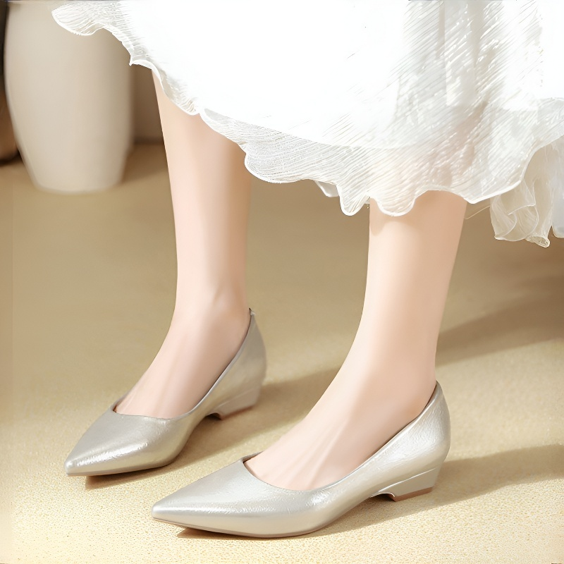 ポインテッドトゥ ウェッジソールパンプス