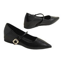 ストラップパンプス