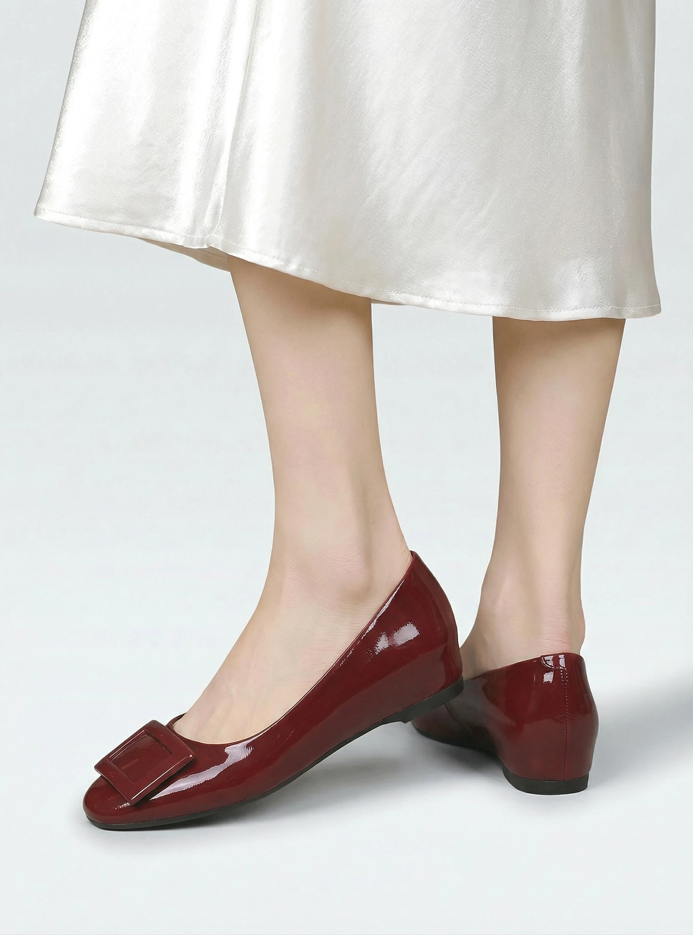 ワインレッド エナメルパンプス 着用コーデ 赤 フラットシューズ 歩きやすい