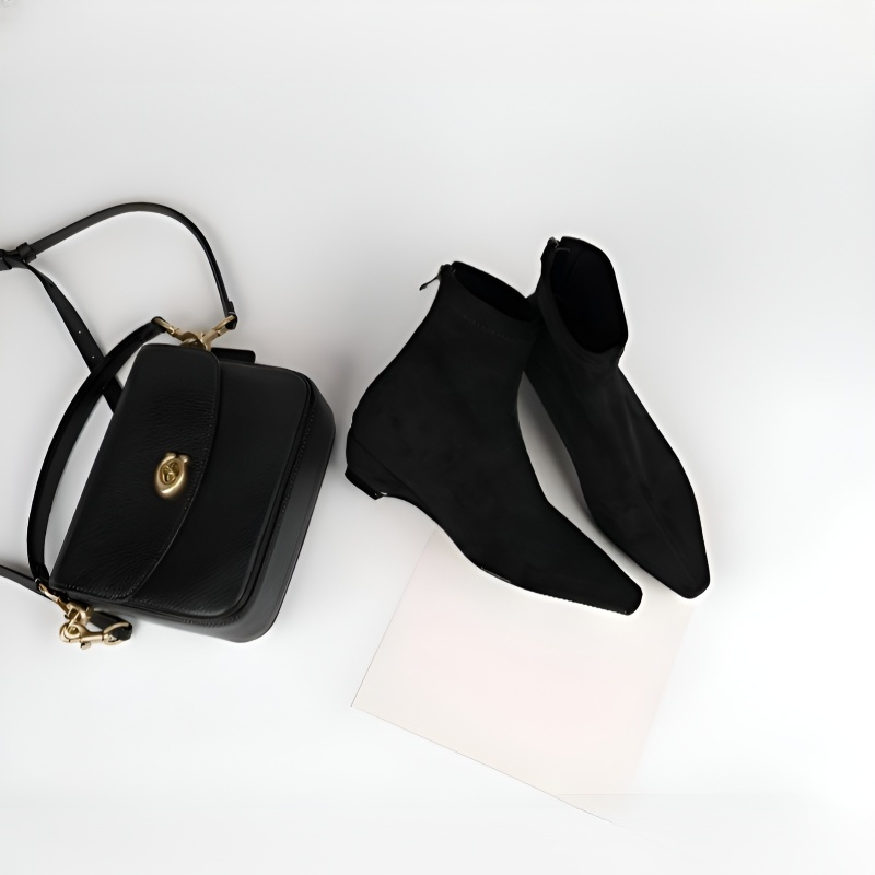 ポインテッドトゥ ストレッチブーツ