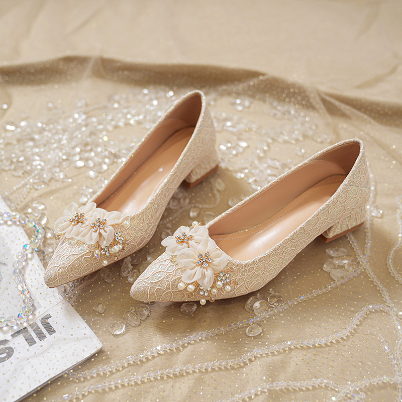 フラワービジュー付き ツイードパンプス