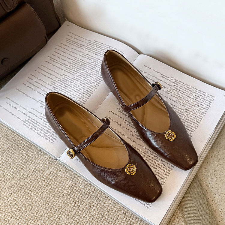 幅広4E メリージェーン お花靴 甲高 大きいサイズ