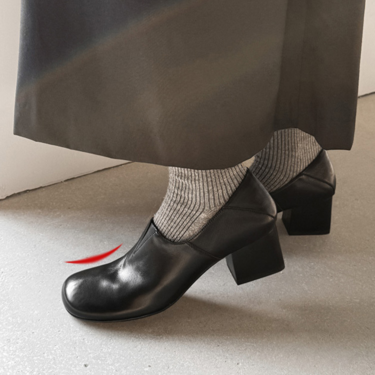 クラシカル チャンキーヒール トゥアップローファー