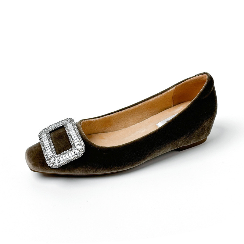 ベロア調 バックル付き5cm美脚パンプス