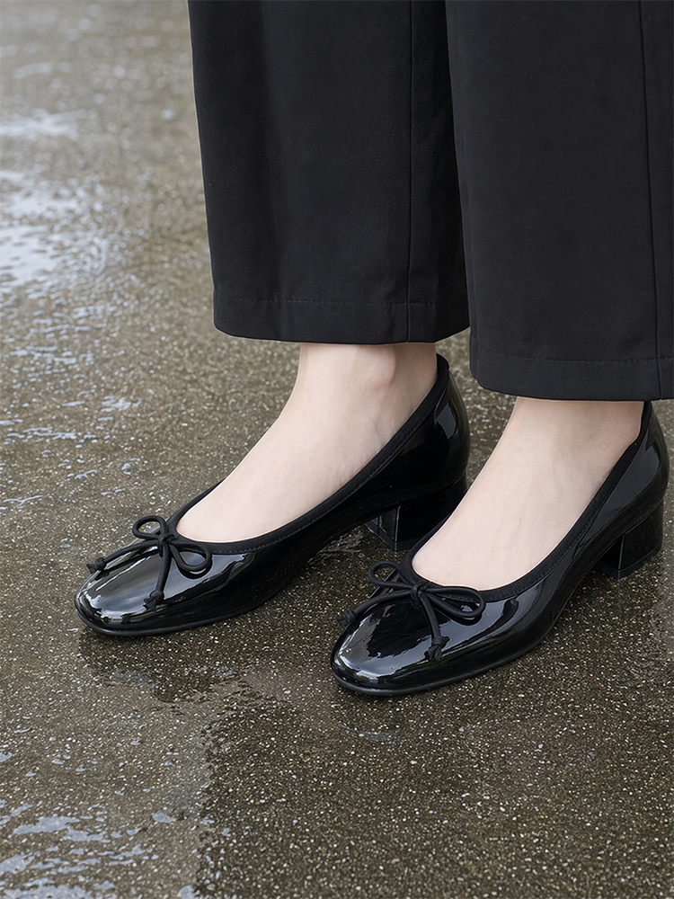 雨の日も可愛く履けるリボンバレエシューズ