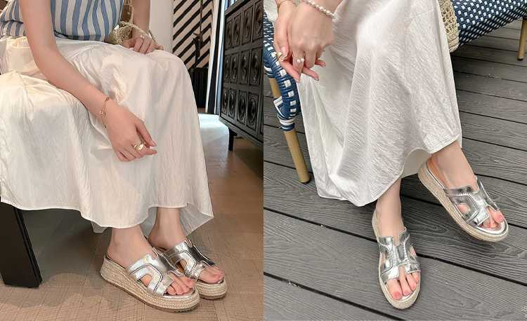 白のロングスカートに、シルバーの厚底サンダルを合わせた女性の足元コーディネート画像。華やぎと大人っぽさをプラス。