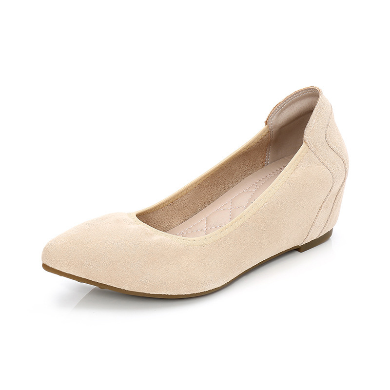 ポインテッドトゥ ウェッジソールパンプス