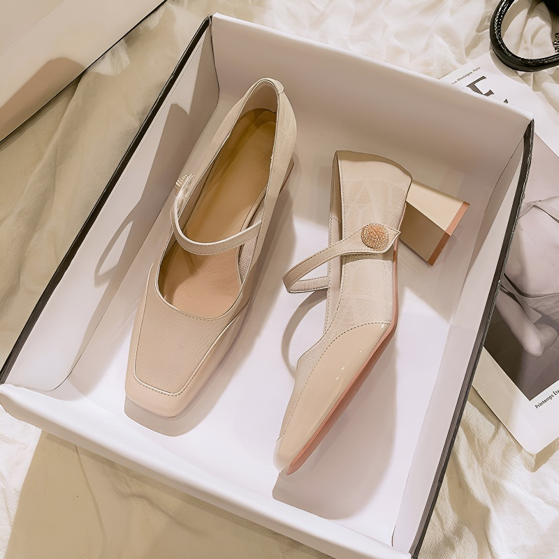 スクエアトゥエナメルパンプス