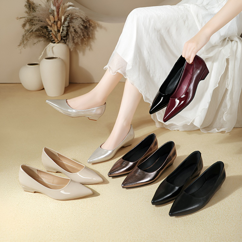 ポインテッドトゥ ウェッジソールパンプス