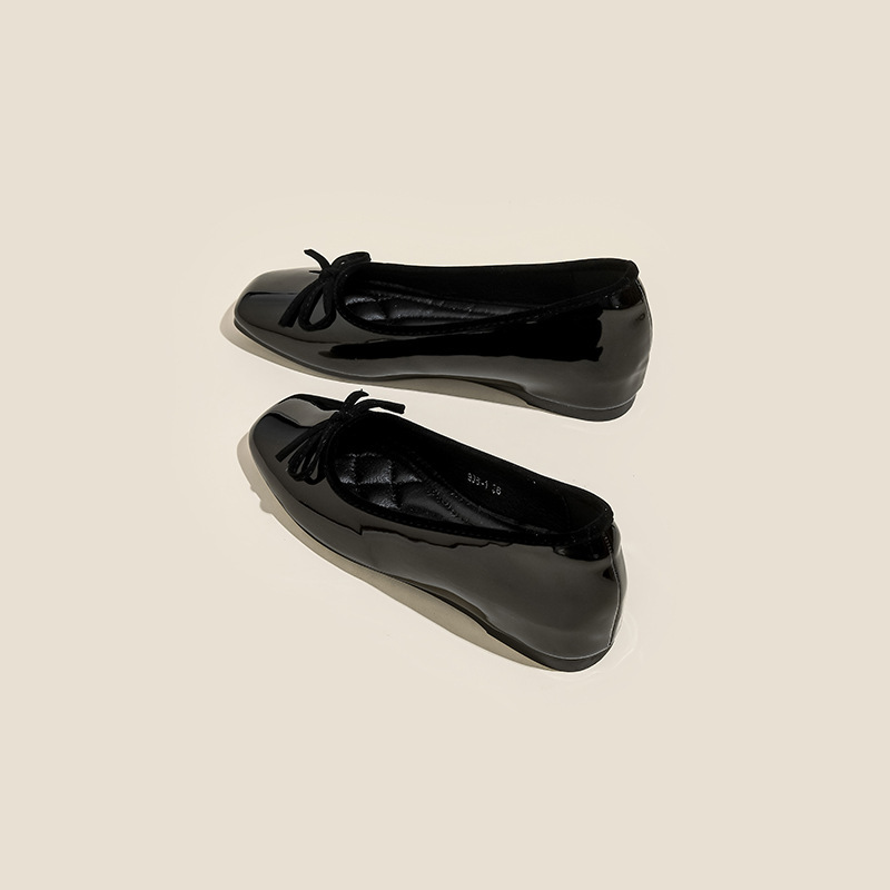 リボン付き美脚パンプス				