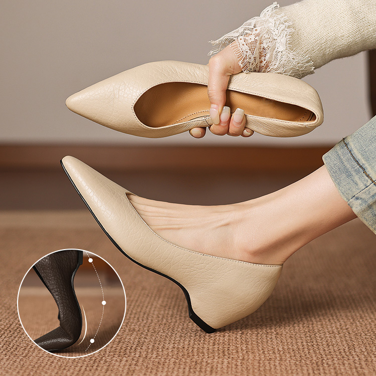 Vカット型押し 美脚ウェッジパンプス