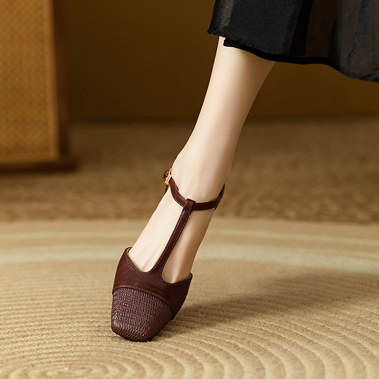 Tストラップ スクエアトゥメリージェーン