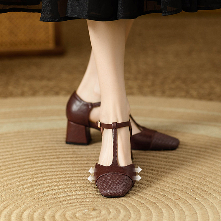 Tストラップ スクエアトゥメリージェーン