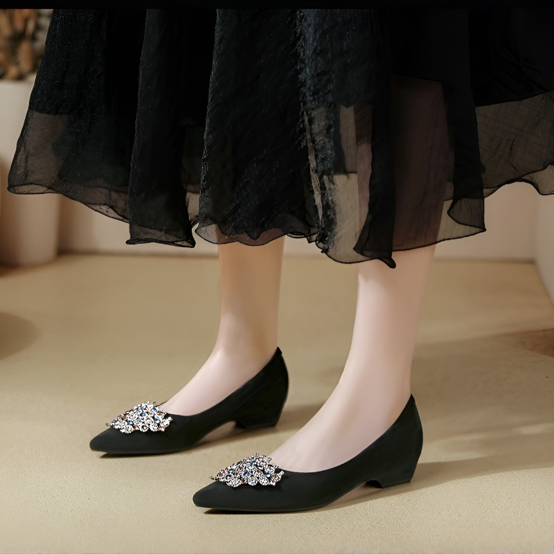 カラフルビジュー ポインテッドトゥ ローヒールパンプス