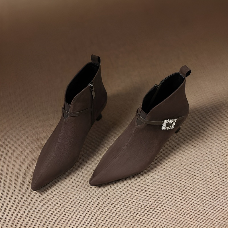 ビジューバックル 4.5cm美脚スエード調羊革ショートブーツ