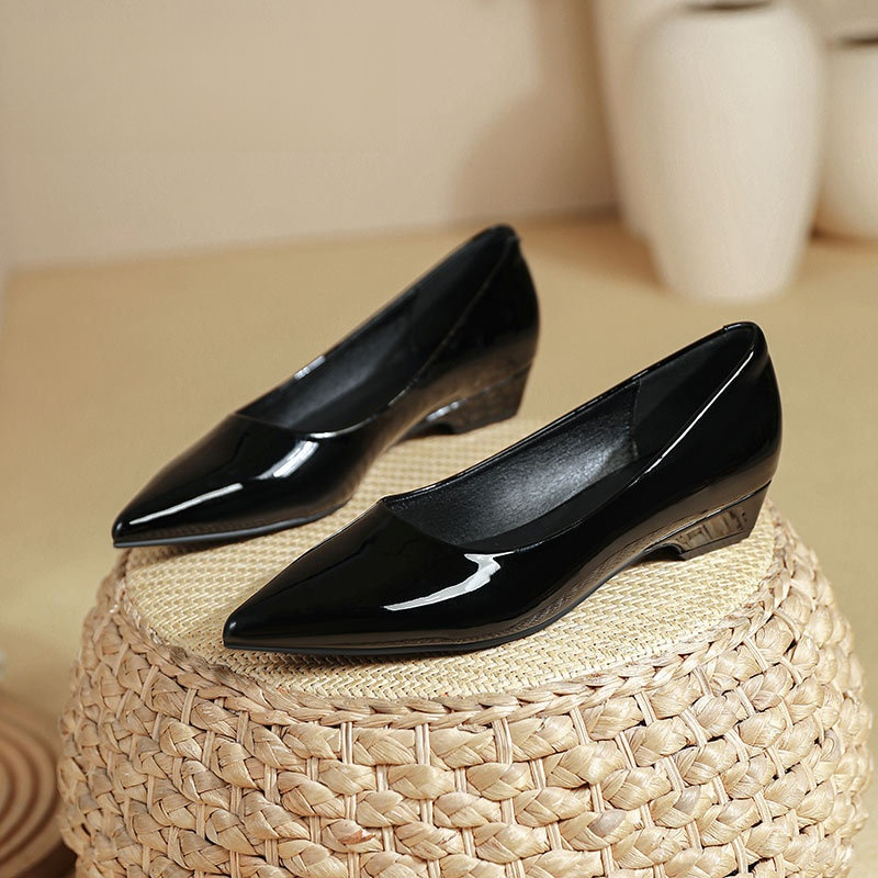 ポインテッドトゥ ウェッジソールパンプス