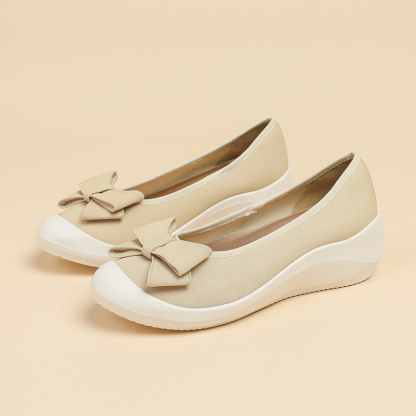 リボンモチーフ ウェッジパンプス