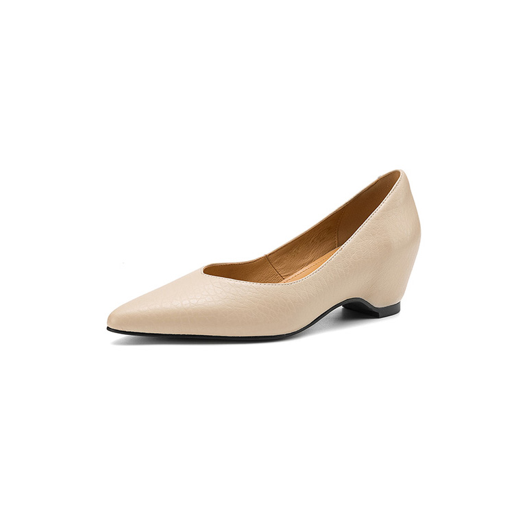 Vカット型押し 美脚ウェッジパンプス