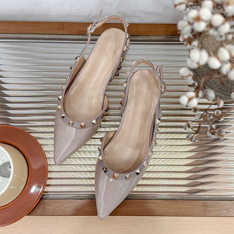 スタッズトリム 5cm美脚ポインテッドトゥパンプス