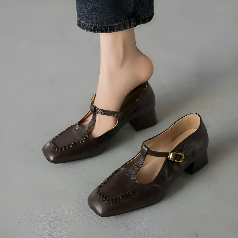 チャンキーヒールスクエアトゥパンプス