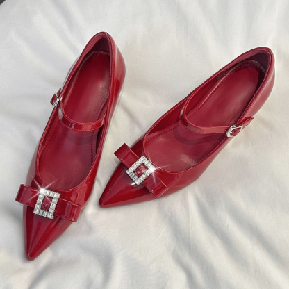 ビジューバックルで主役級