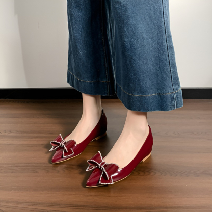 リボンモチーフ インヒールエナメルパンプス