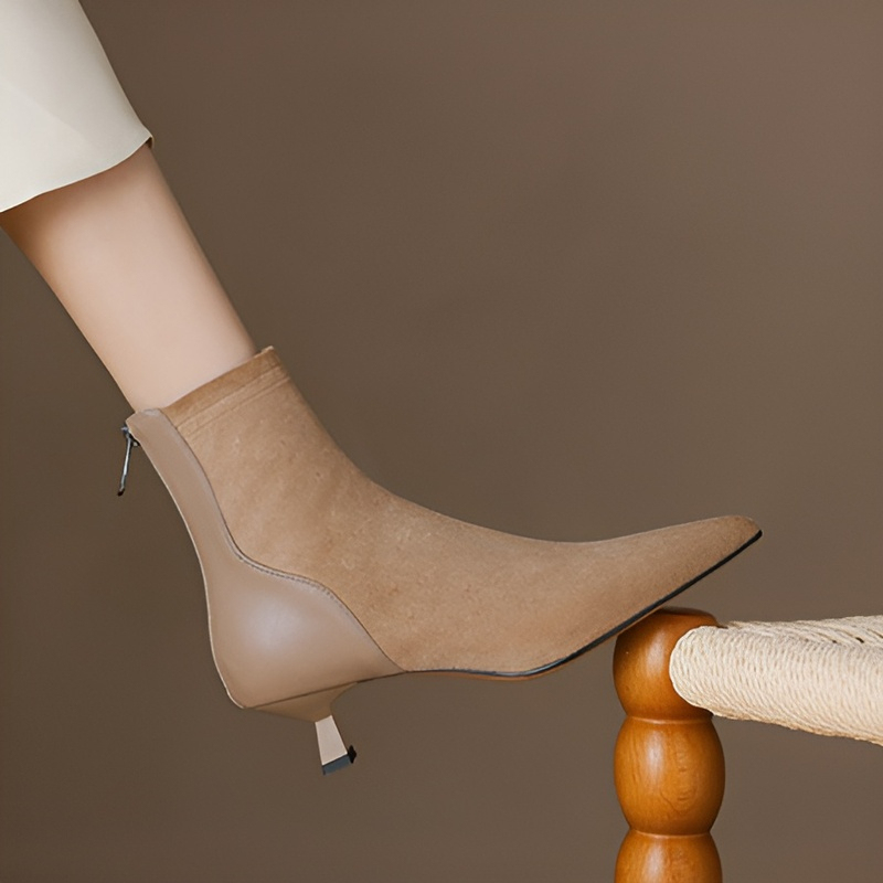 ポインテッドトゥ キトゥンヒールショートブーツ