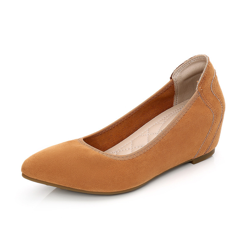 ポインテッドトゥ ウェッジソールパンプス