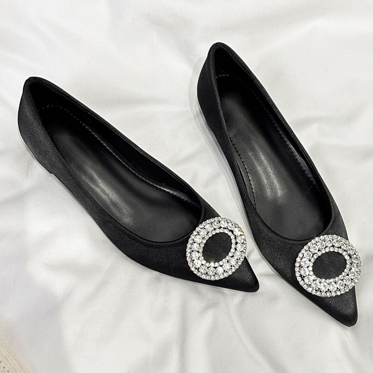  足元に宿るジュエリー感