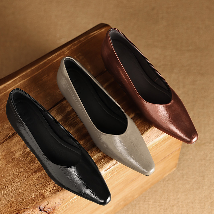 メタリック Vカット ウェッジソールパンプス