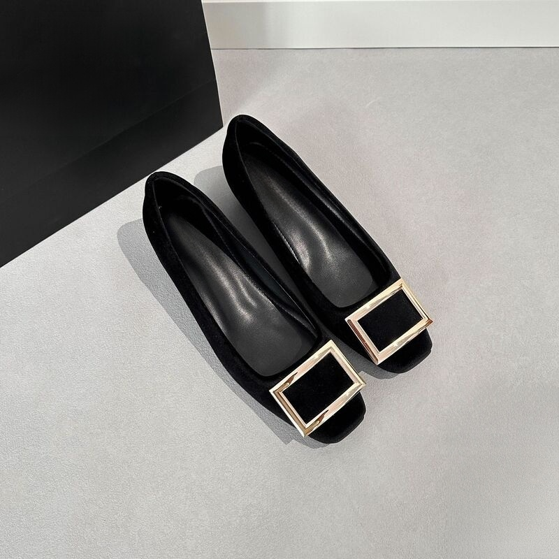 ビッグバックル 6cm美脚スエードパンプス